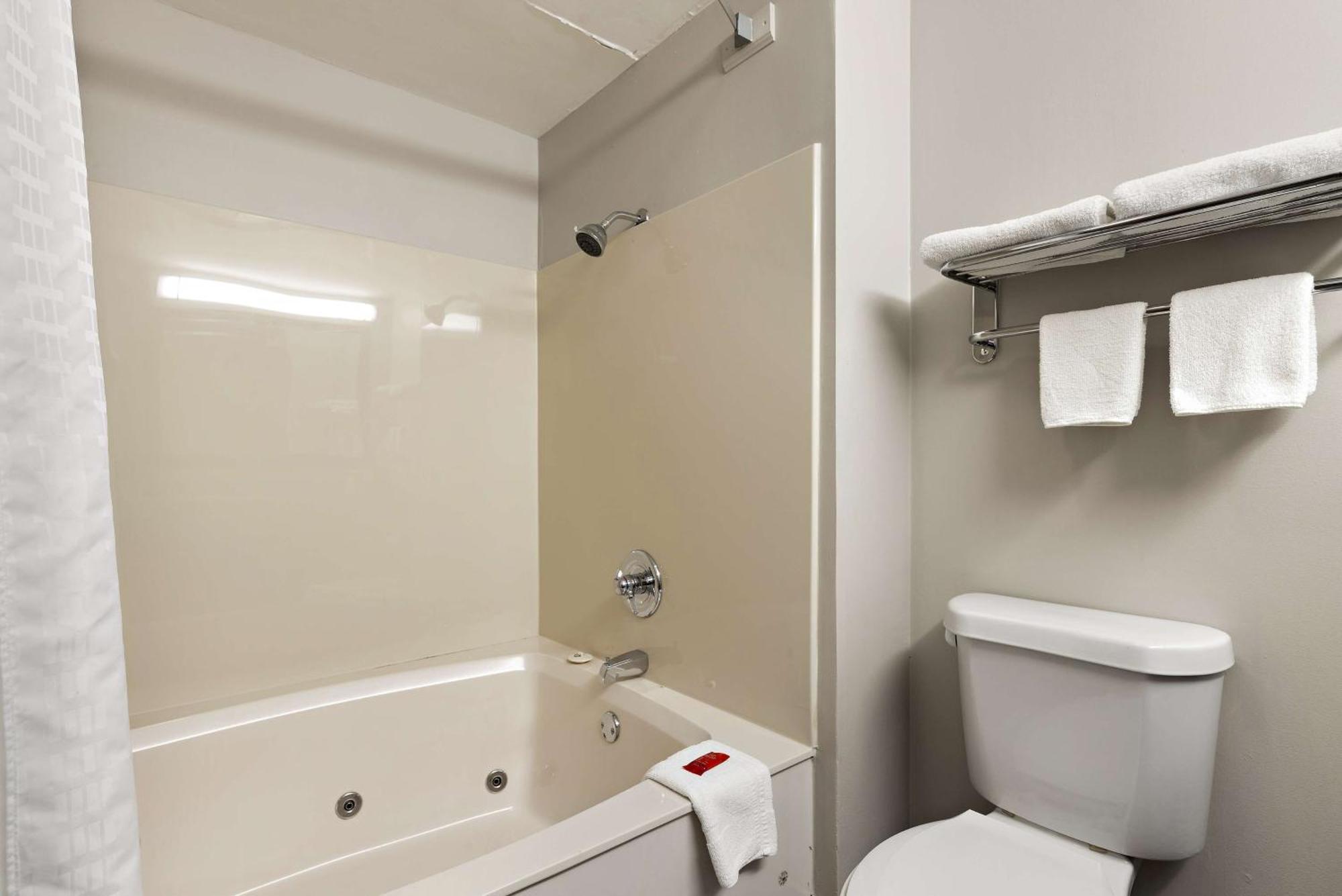 Surestay Plus Hotel By Best Western Tulsa East Esterno foto