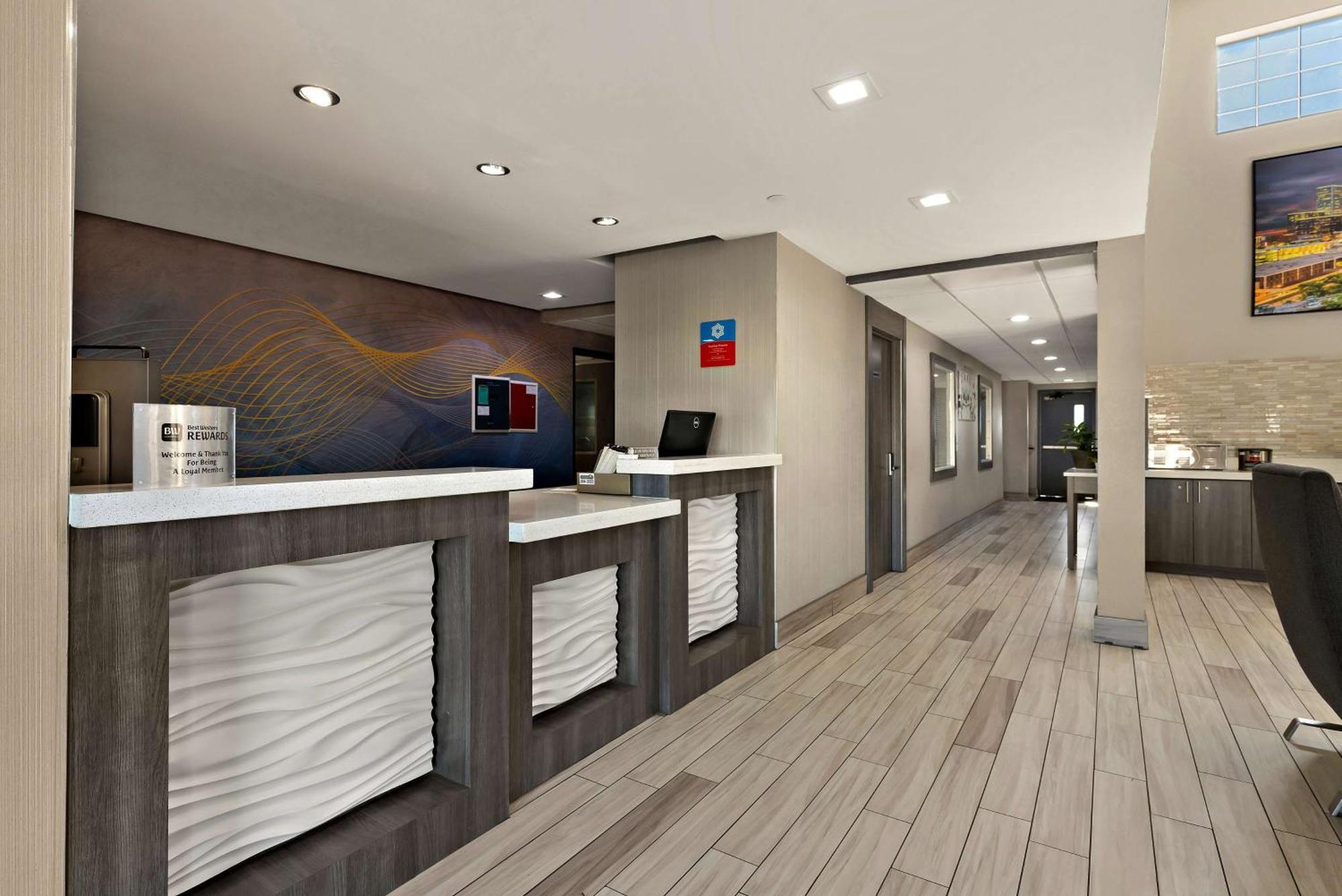 Surestay Plus Hotel By Best Western Tulsa East Esterno foto