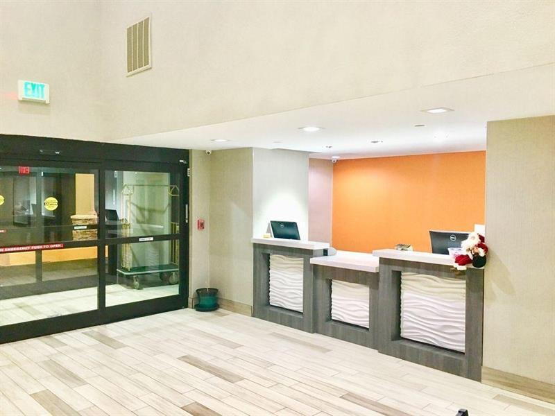 Surestay Plus Hotel By Best Western Tulsa East Esterno foto